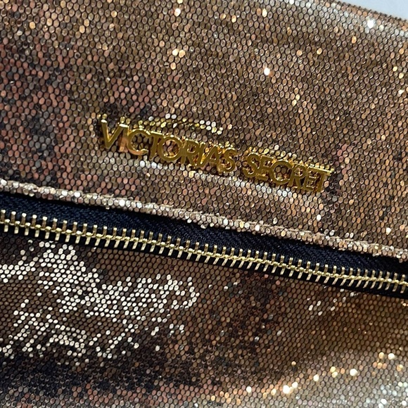 Victoria's Secret gold sparkly metallic clutch BNWT - Picture 4 of 12